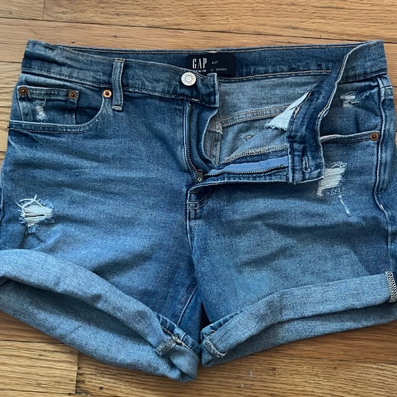 GAP Denim shorts blue faded! - Picture 1 of 4